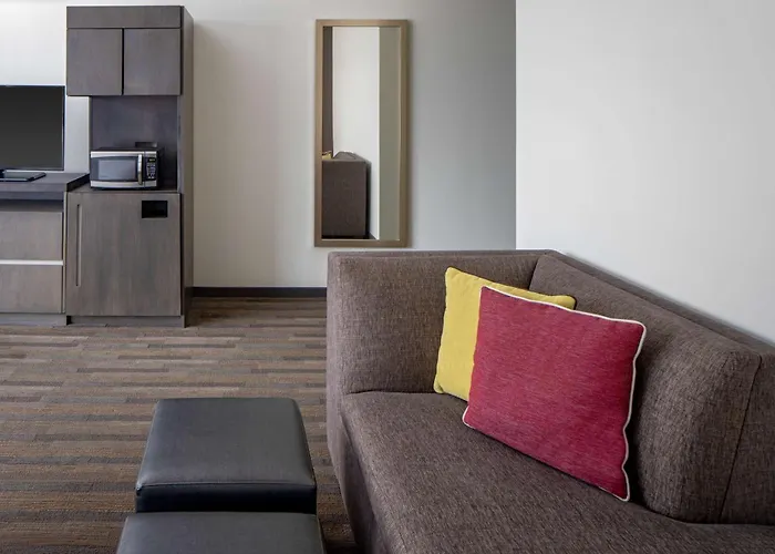 Hyatt House New Orleans / Downtown
