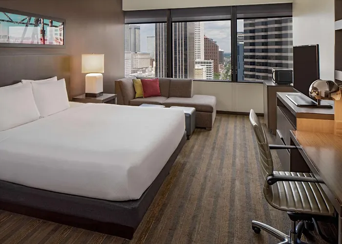 Hyatt House New Orleans / Downtown